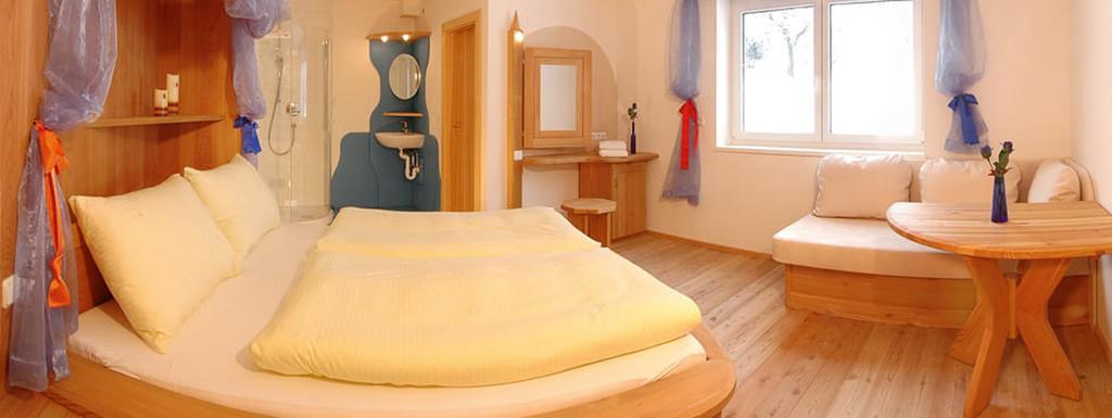 Bed & Breakfast Landhaus Strasser Зёлль Экстерьер фото