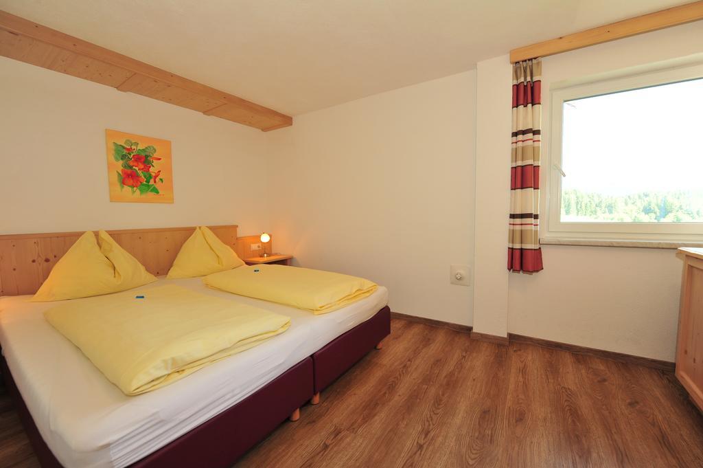 Bed & Breakfast Landhaus Strasser Зёлль Экстерьер фото